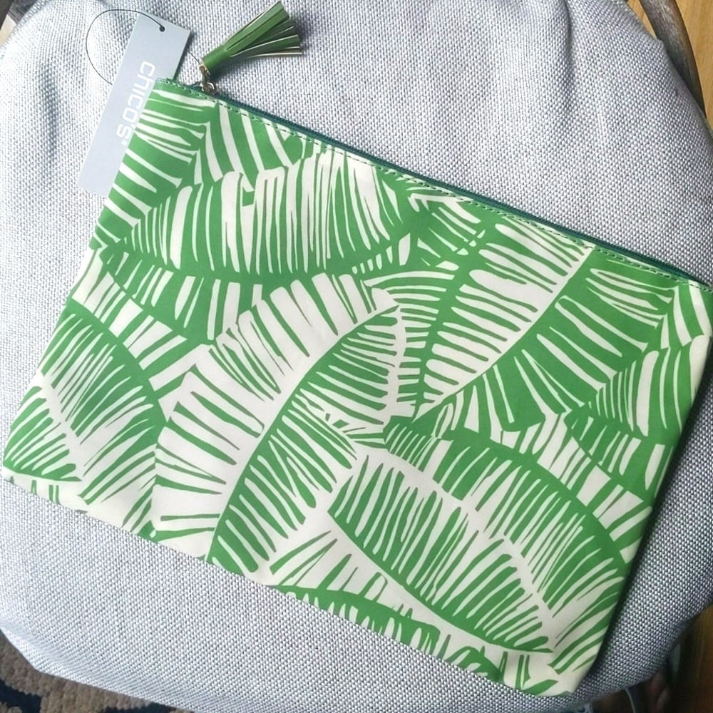 ✨NWT Large Chico's Pouch - Picture 2 of 6